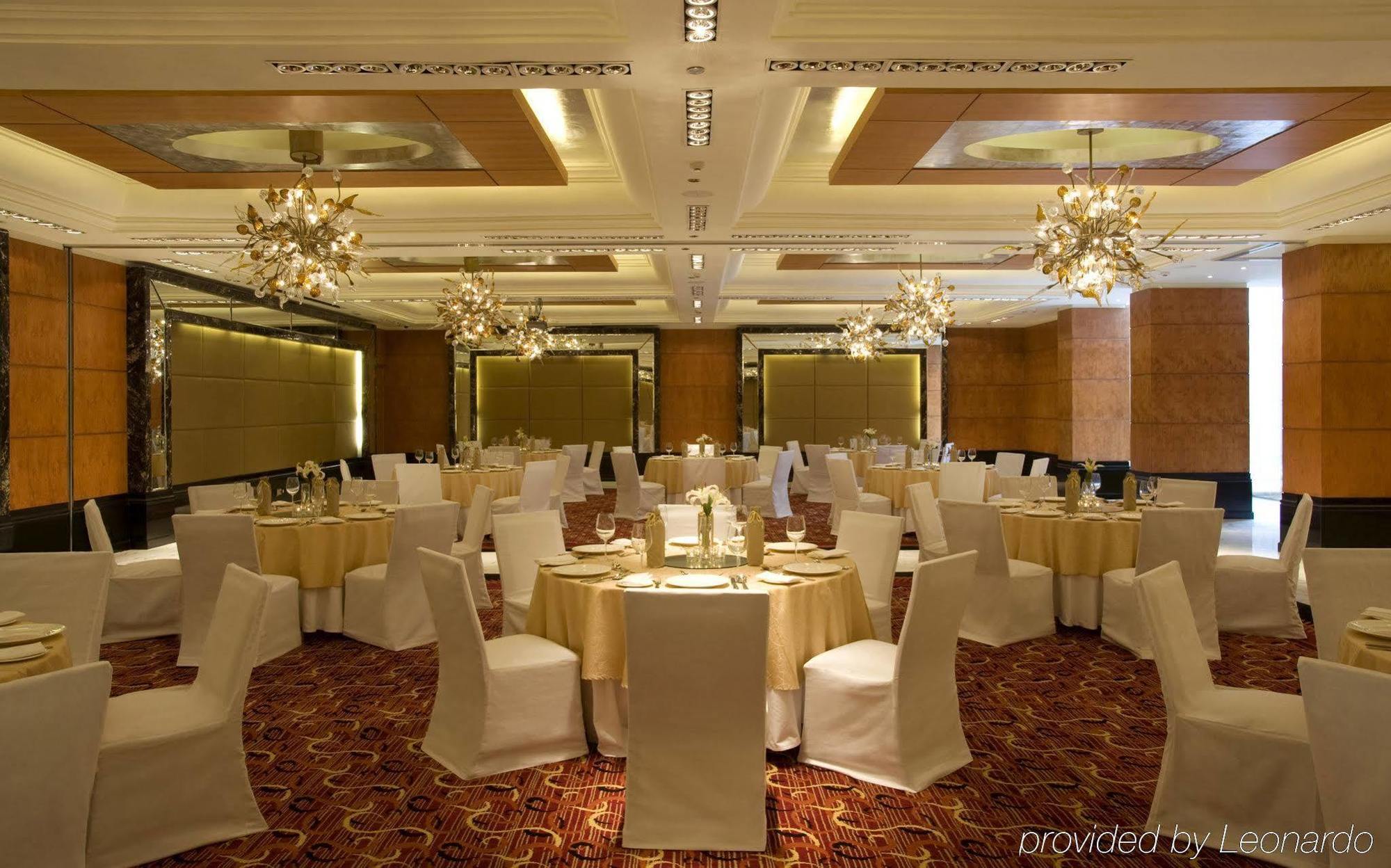 Taj Club House Hotel Chennai Restoran foto